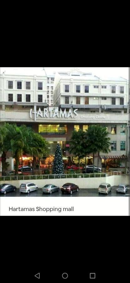 Corporate Hotel Suites At Hartamas / Mont Kiara 쿠알라룸푸르 외부 사진