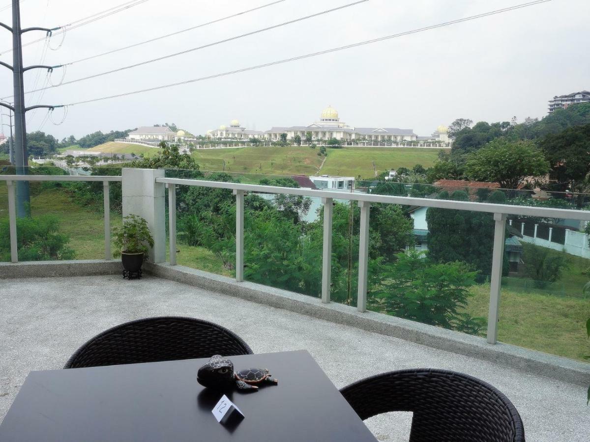 Corporate Hotel Suites At Hartamas / Mont Kiara 쿠알라룸푸르 외부 사진