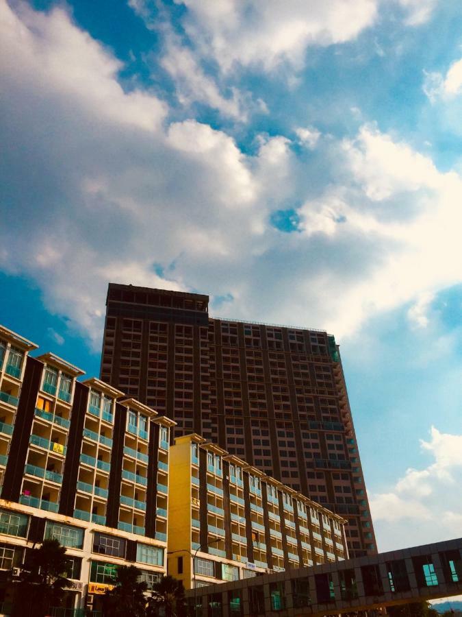 Corporate Hotel Suites At Hartamas / Mont Kiara 쿠알라룸푸르 외부 사진